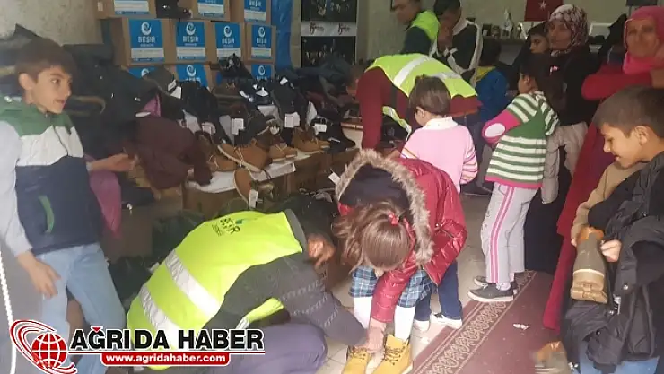 Ağrı Beşir Derneği 120 İhtiyaç Sahibi Yetimi Sevindirdi