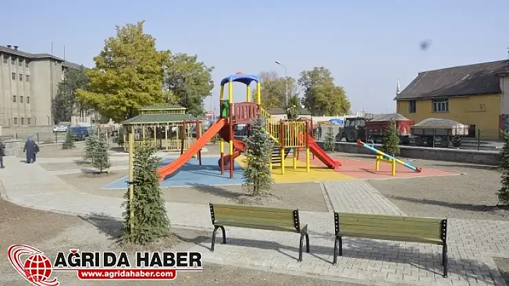 Ağrı Park ve Bahçeler Müdürlüğü Çalışmaları Devam Ediyor