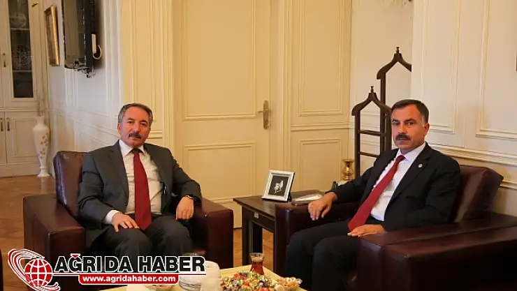 Ak Parti Ağrı İl Başkanı Abbas Aydın'dan Rektör Abdulhalik Karabulut'a Ziyaret