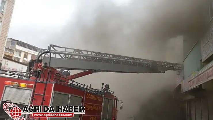 Doğubayazıt'ta Yangın! Büyük Hasar Var