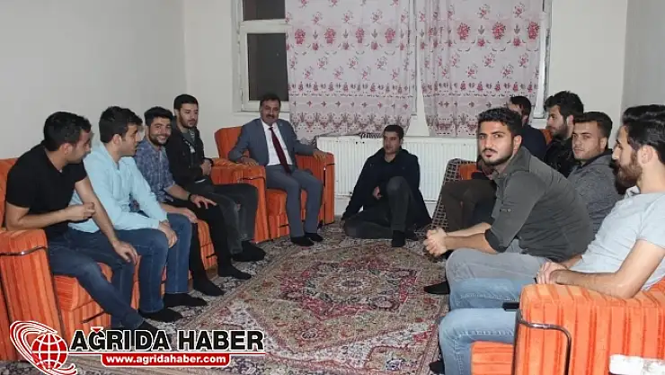 Ak Parti İl Başkanı Abbas Aydın'dan Öğrenci Evlerine Ziyaret