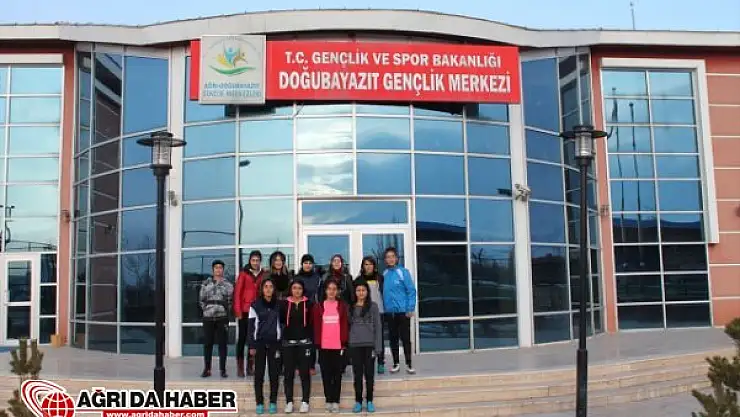 Ağrı Yıldız Kızlar Futsal Şampiyonları'ndan Sevgi Lordoğlu'na Ziyaret