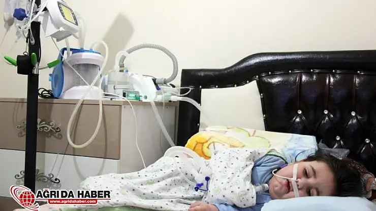Bingöl'de 17 Aylık Bebeğin Dramı! Nefesi Elektriğe bağlı...
