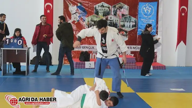 Okul Sporları İl Birinciliklerine Ara Verildi