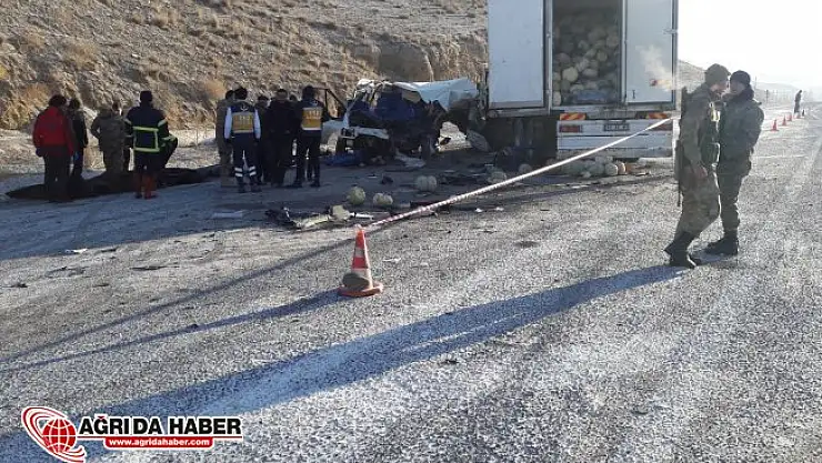 Van'da ki Trafik Kazasında Ölenlerin İsmi Belli Oluyor