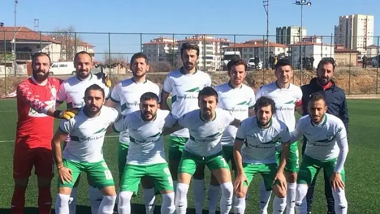 Yeşilyurt Belediyespor sahasında Dersimspor'a mağlup oldu