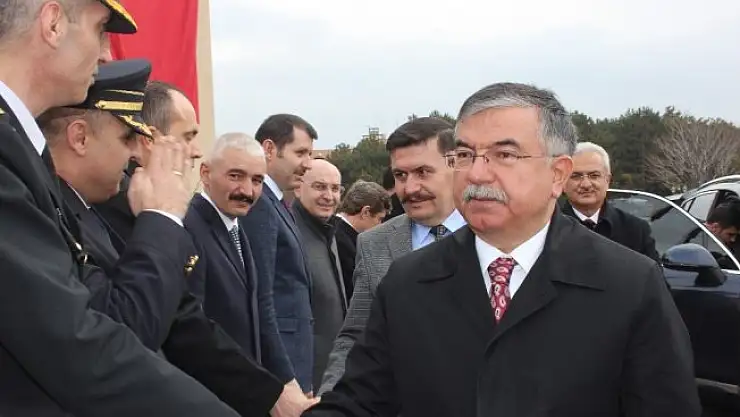 Milli Eğitim Bakanı İsmet Yılmaz Erzincan'da