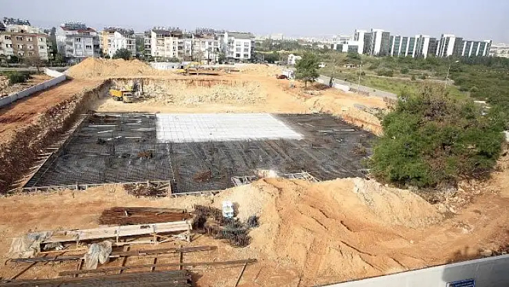 Büyükşehir Konyaaltı'na Kapalı spor salonu yapıyor