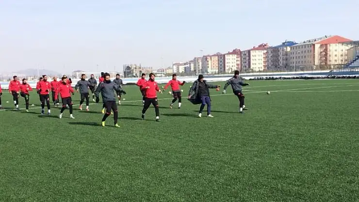 Kars 36 Spor Kendirli Belediye Spor hazırlıklarını sürdürüyor