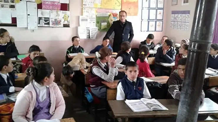 Müdür Kaya, bir günde 23 köy okulunu ziyaret etti