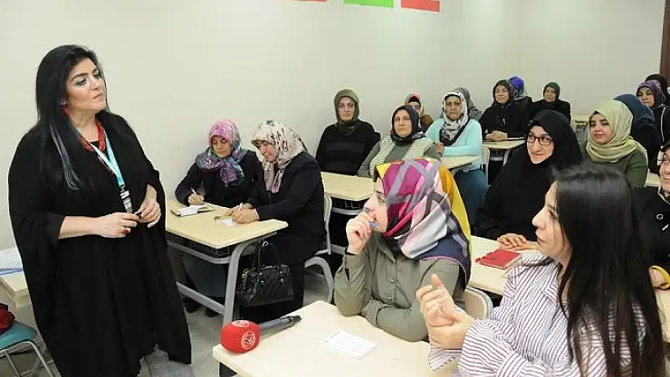 Nezaket ve Zarafet Eğitimi'ne kadınlardan yoğun ilgi