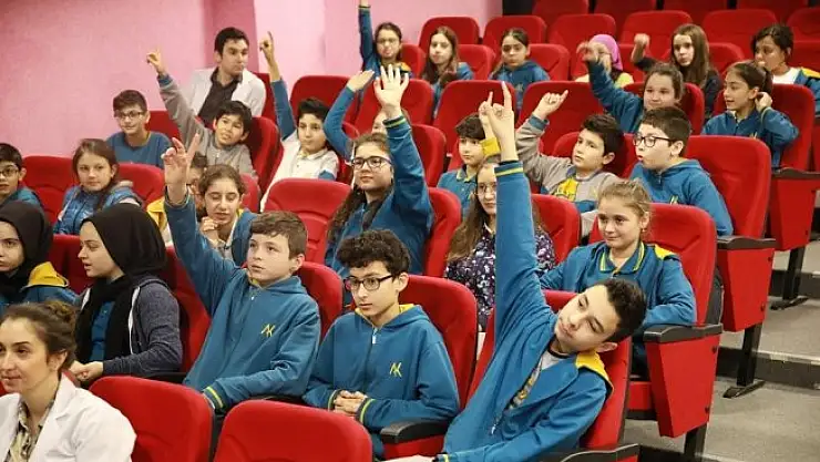 Öğrenciler su ile ilgili sorularını SASKİ uzmanlarına sordu