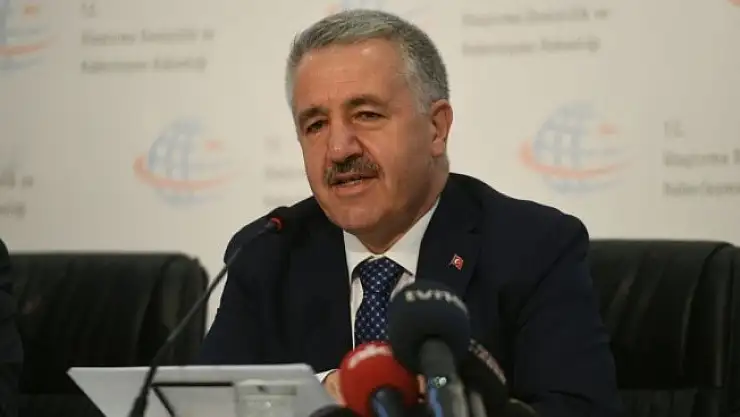 Ulaştırma, Denizcilik ve Haberleşme Bakanı Arslan'dan Üçüncü Havaalanı açıklaması