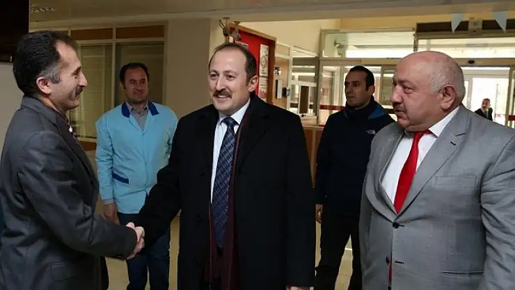 Vali Pehlivan SGK İl Müdürlüğü'nde incelemelerde bulundu