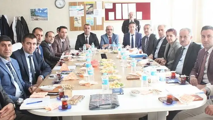 Van'da halk eğitim merkezi müdürleri toplantısı