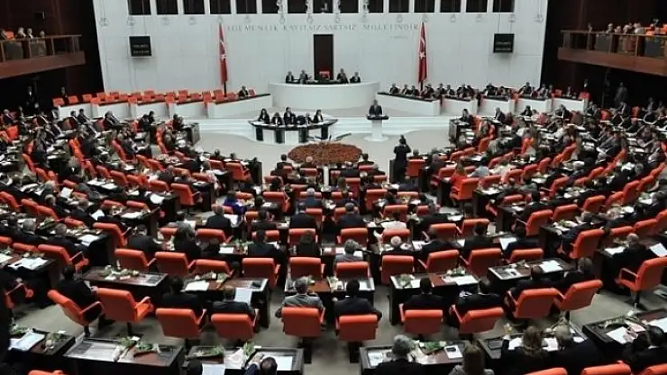 9 maddesi daha Anayasa Komisyonunca kabul edildi