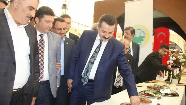 Çiğ köfte ve ciğer kebabı resmen Şanlıurfa'nın