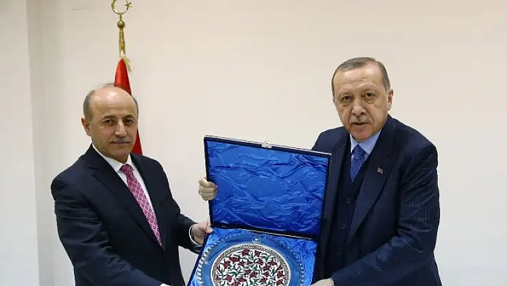 Erdoğan Erzurum Valisi ve Büyükşehir Belediye Başkanını kabul etti