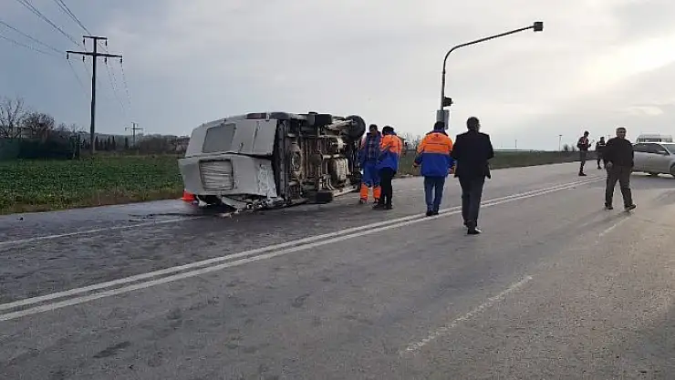Öğrenci servisi kaza yaptı: 1 ölü, 12 yaralı