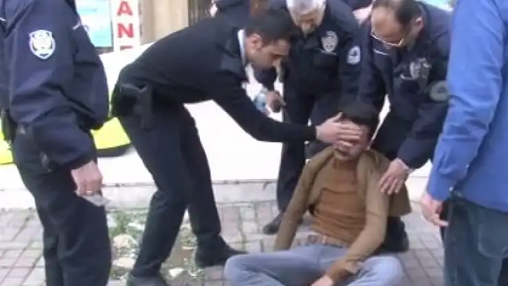 Polisten 'Kübra'ya gerek yok, biz seni seviyoruz' tesellisi