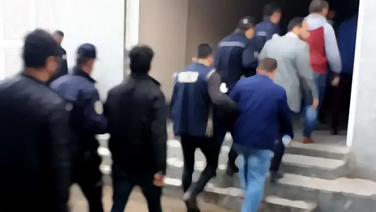 Sosyal medyada terör propagandasına geçit yok: 11 gözaltı