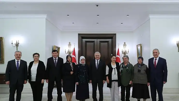 Yıldırım, köyünü Türkiye'ye tanıtan Zümran Ömür'ü kabul etti