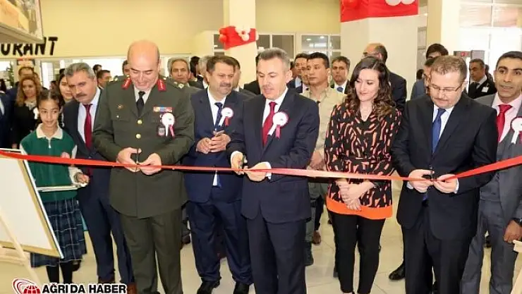 Ağrı'da 23 Nisan Ulusal Egemenlik ve Çocuk Bayramı Kutlamaları