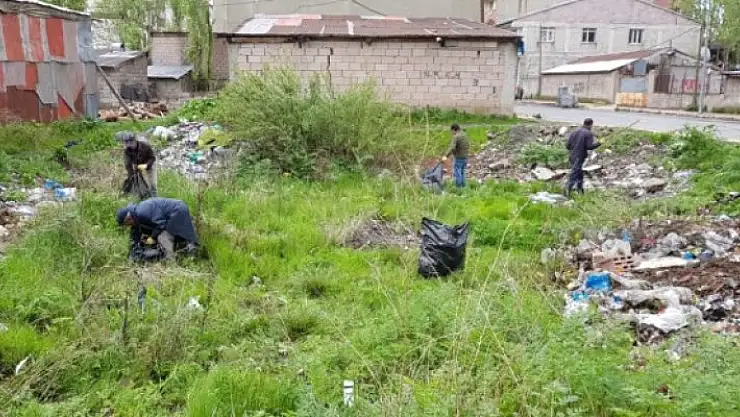 Ağrı Belediyesi Çevre Çalışmalarını Hızlandırdı