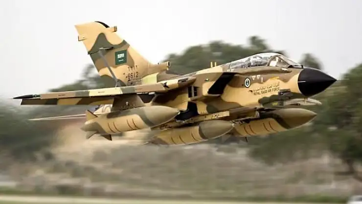 Suudi Arabistan Yemene Bomba Yağdırdı