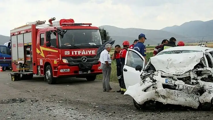Tavas'da Feci Trafik Kazası 3 Kişi Hayatını Kaybetti