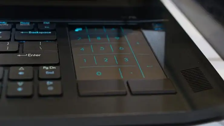 Acer Predator Triton 900 Oyuncu Bilgisayarı Tasarımıyla Şoke Etti