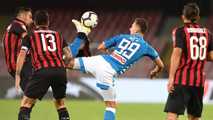 Napoli Geriye Düştüğü Maçtan 3-2'lik Galibiyet İle Ayrıldı