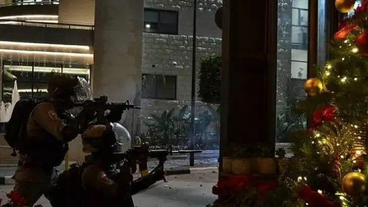 İsrail Askerleri Ramallah'a Baskın düzenledi