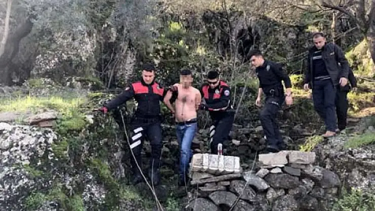 Bıçak zoruyla tecavüz etti! Yar çıplak yakalandı