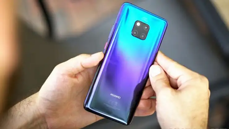 Huawei Mate 20 Pro Başka Telefonları Kablosuz Şarj Edebiliyor