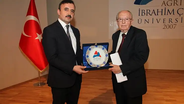 AİÇÜ'de 'Milletin Sesi Mehmet Akif Ersoy ve İstiklal Marşımız' Konulu Konferans