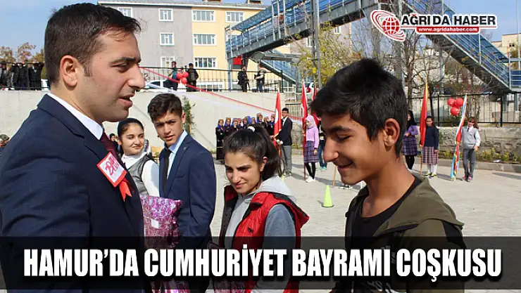Hamur'da Cumhuriyet Bayramı coşkuyla kutlandı