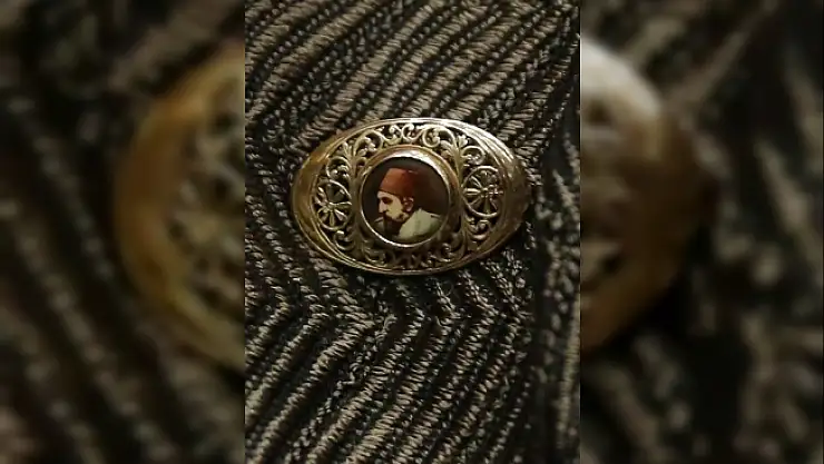 Külliye Ziyaretine Damga vuran Rozet!