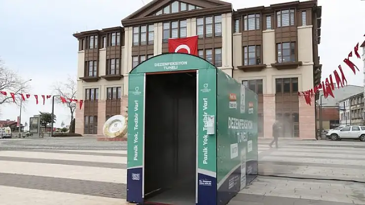 Virüse Karşı Dezenfektan Tünelleri Yapıldı