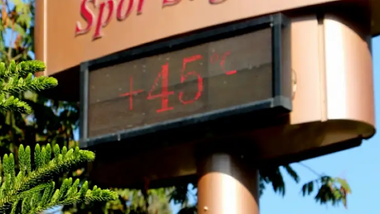 Adana'da İnanılmaz Sıcaklık! 45 Derece