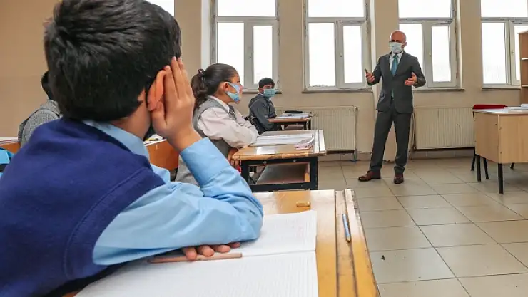 Vali Varol Karasu İlk/Ortaokullarını Ziyaret Etti 