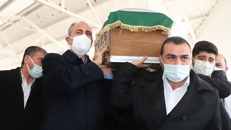 Adalet Bakanı Abdulhamit Gül'ün annesi toprağa verildi