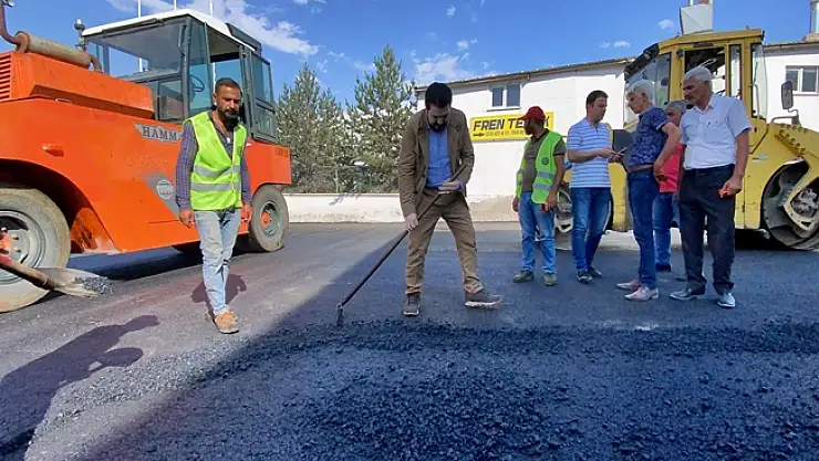 Ağrı'da Sanayi Sitesinin Yolları Asfaltlanıyor