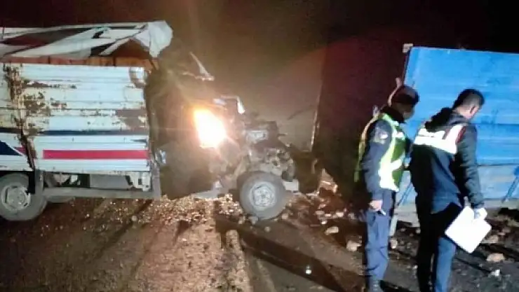 Ağrı'da trafik kazasında 5 kişi yaralandı