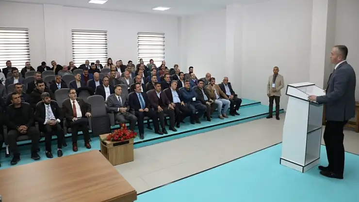 Ağrı'da okul ve kurum yöneticilerine mesleki gelişim seminerleri başladı