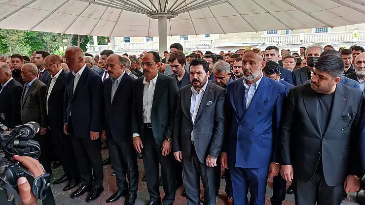 BAŞKAN SAYAN, KENAN TEKDAĞ'IN ANNESİNİN CENAZESİNE KATILDI