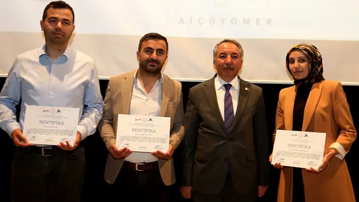AİÇÜ'de Akademik Başarı Destek Eğitimine Katılan Öğretmenlere Başarı Sertifikaları Verildi