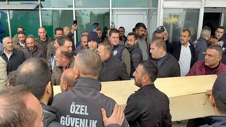 Tutak'ta kazada ölenlerin cenazeleri yakınlarına teslim edildi