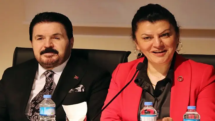 AİÇÜ'de 'Türkiye Yüzyılı Gençlik ve Üretim Stratejisi' konferansı