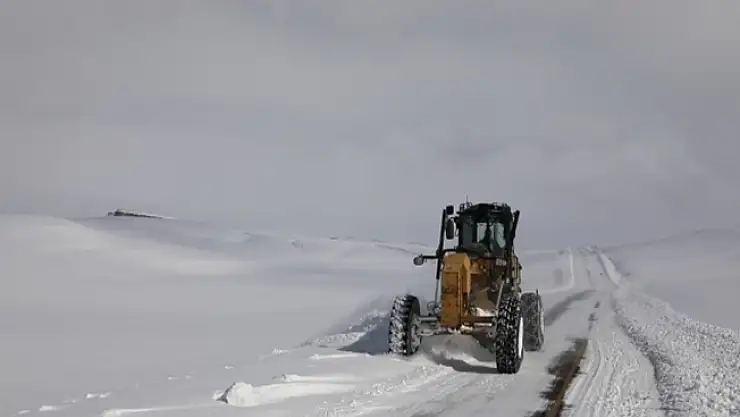 Ağrı'da 20 köy yolu ulaşıma kapandı